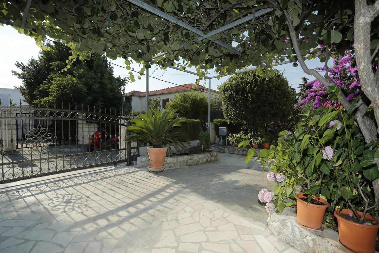 Apartments Marino Супетар Экстерьер фото